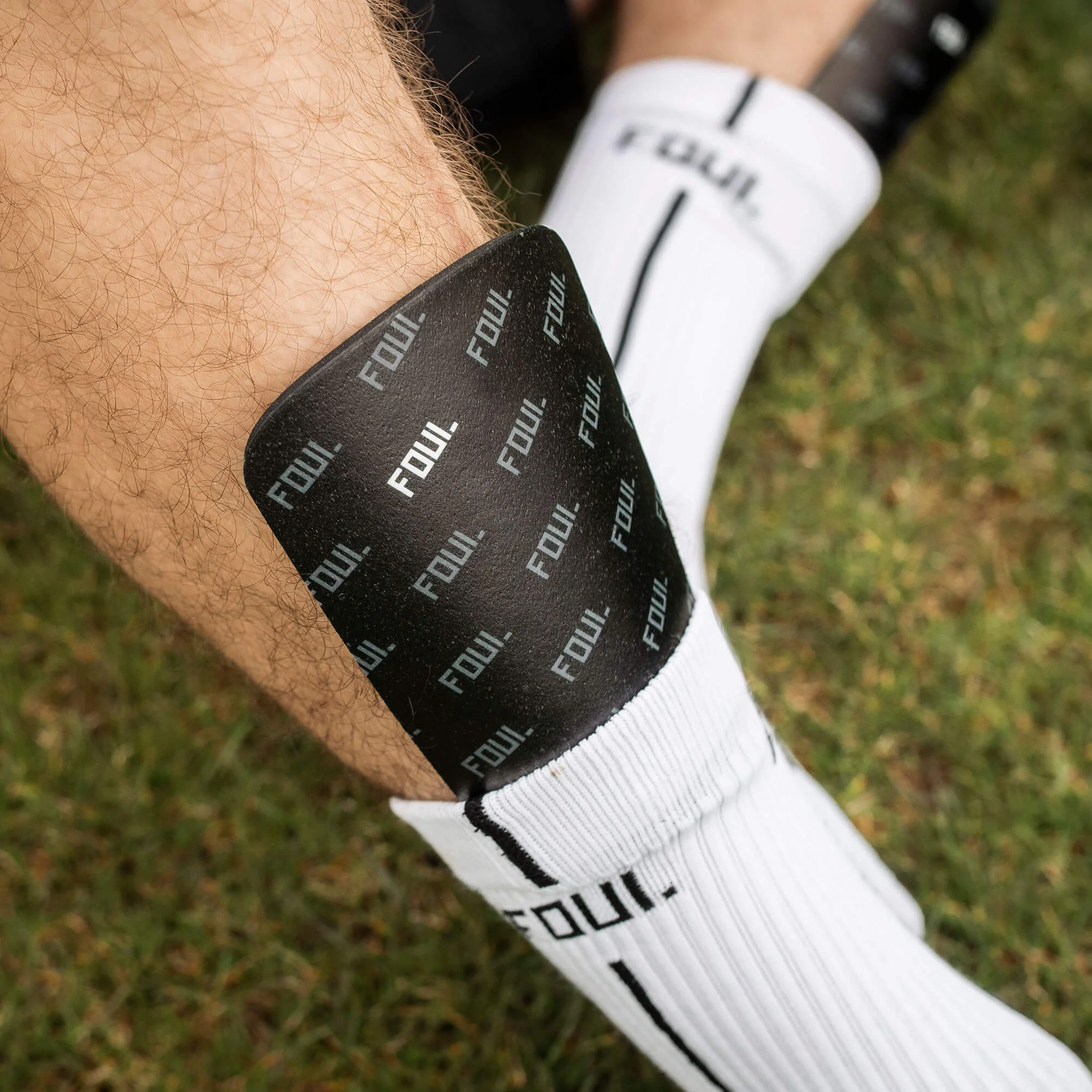 Football shin guards - Light FOUL design(4)