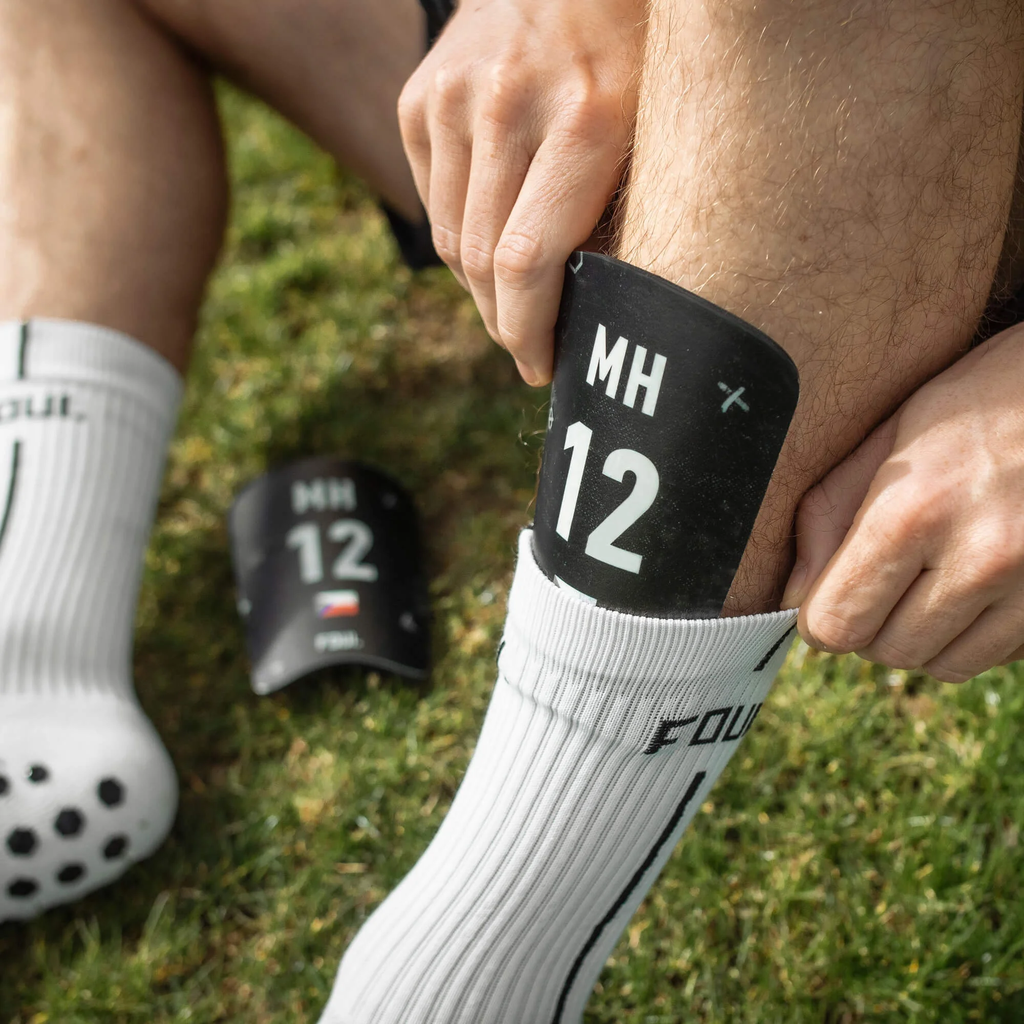 Football shin guards - Light with ID(4)
