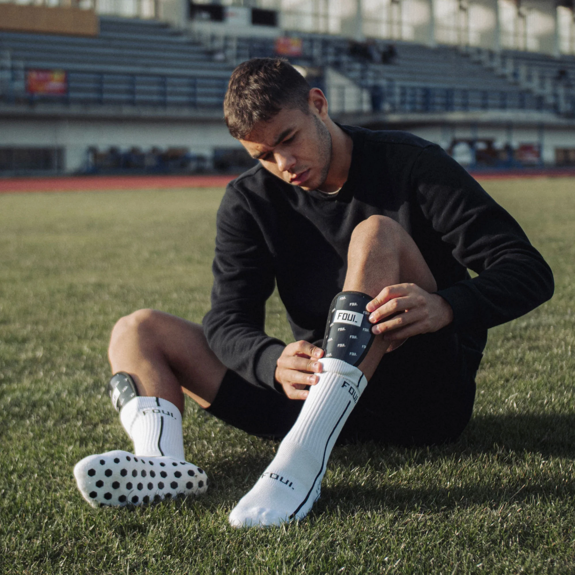 Futbalové chrániče - Classic FOUL design(4)