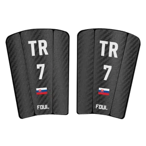 Futbalové chrániče - Carbon