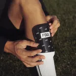 Futbalové chrániče - Classic FOUL design(3)